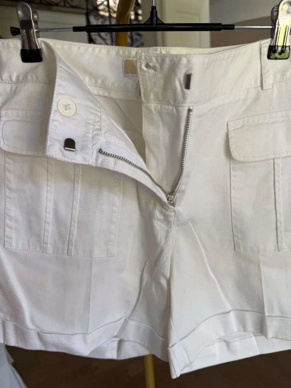 Michael Kors Tailored White Shorts | Size 10